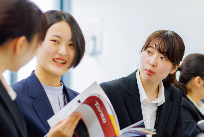 職種に分かれて配属前実習